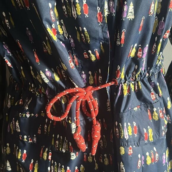 Weird Fish Hooded Raincoat Jacket! - Picture 11 of 16